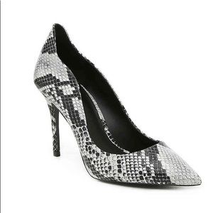 Great condition Aldo Miriclya Pump in Snake Print
